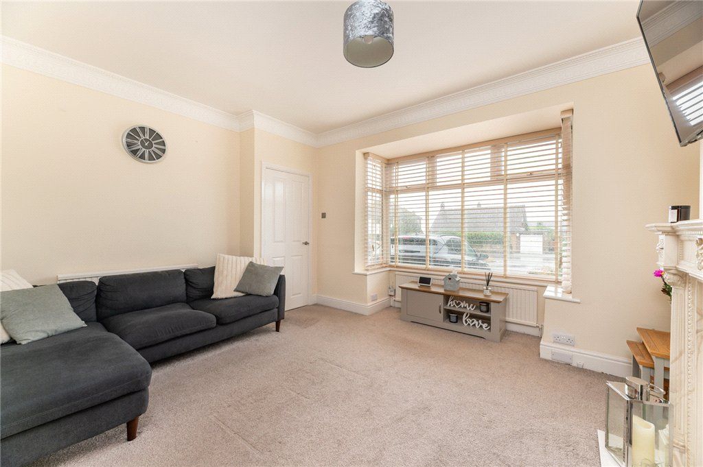Property photo 2 of 30 Living Room