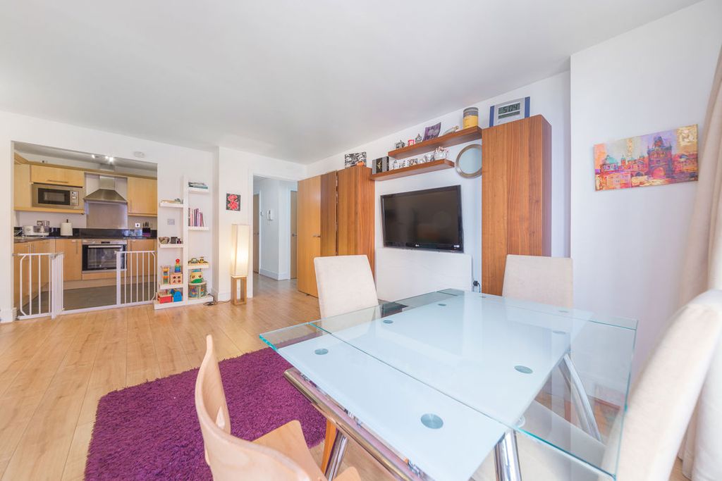 Property photo 3 of 19