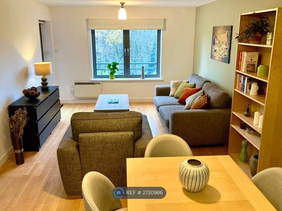 Property photo 2 of 18 Open Plan Living & Dining Room