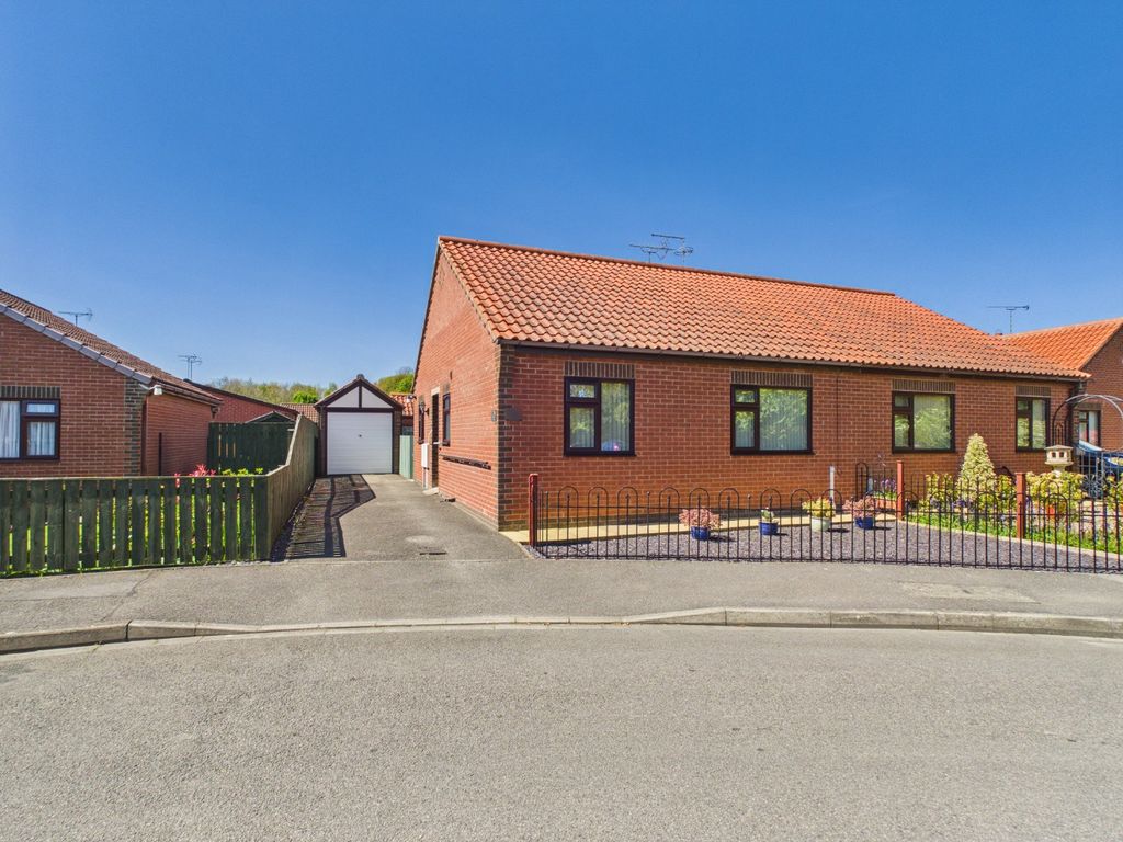 Property photo 1 of 11 4781800