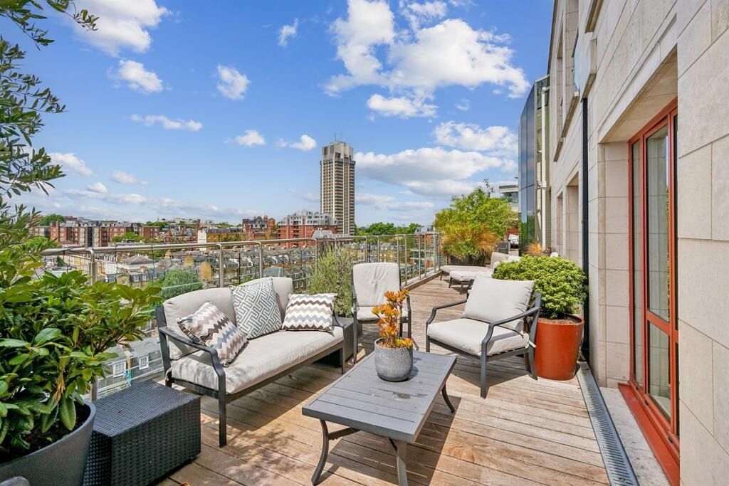 Property photo 2 of 72 5478851