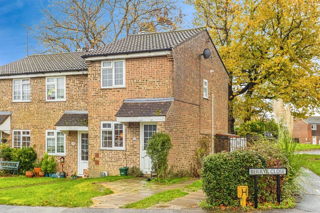 Property photo 2 of 25