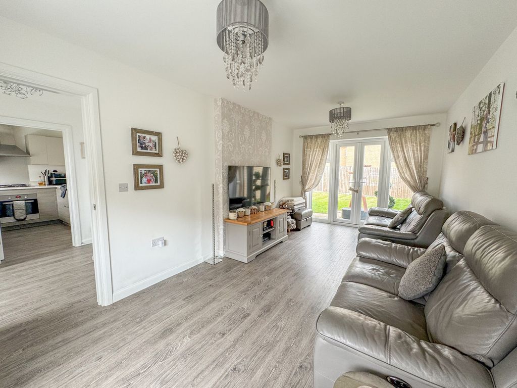 Property photo 3 of 23