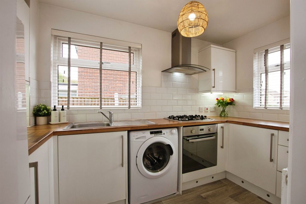 Property photo 2 of 20