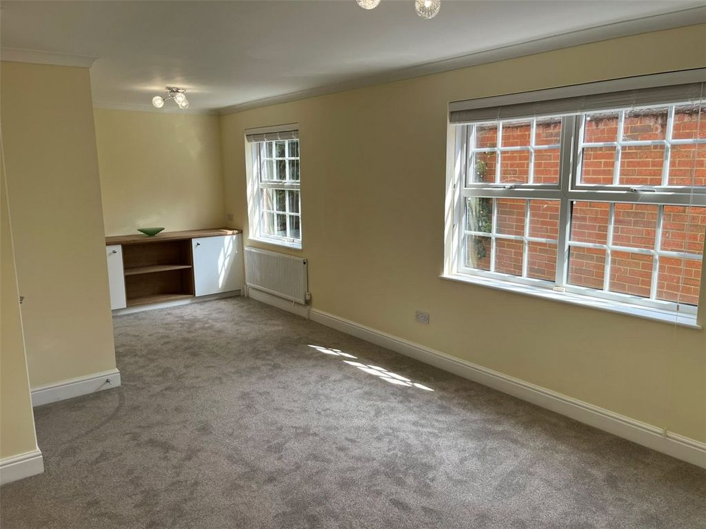 Property photo 3 of 9 Picture No. 17