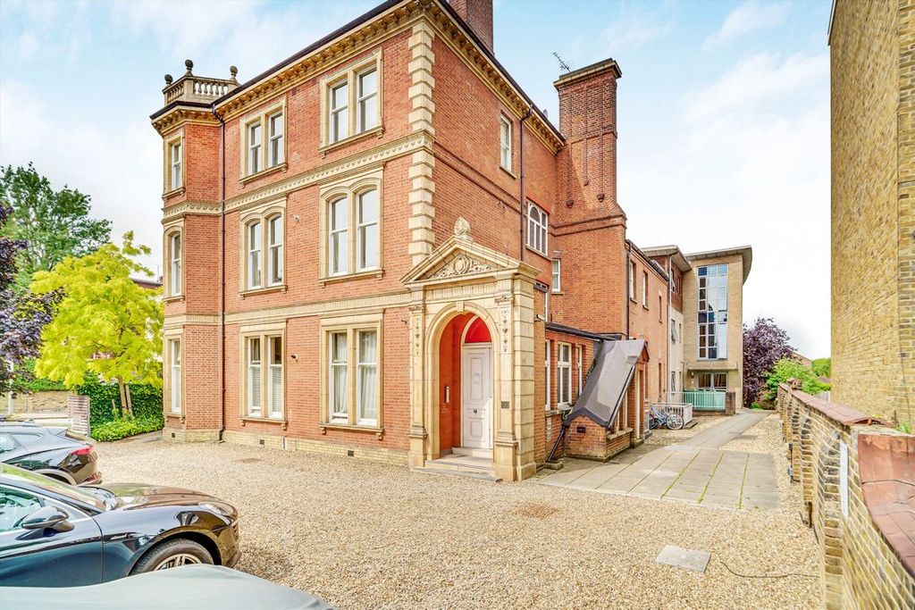 Property photo 1 of 7