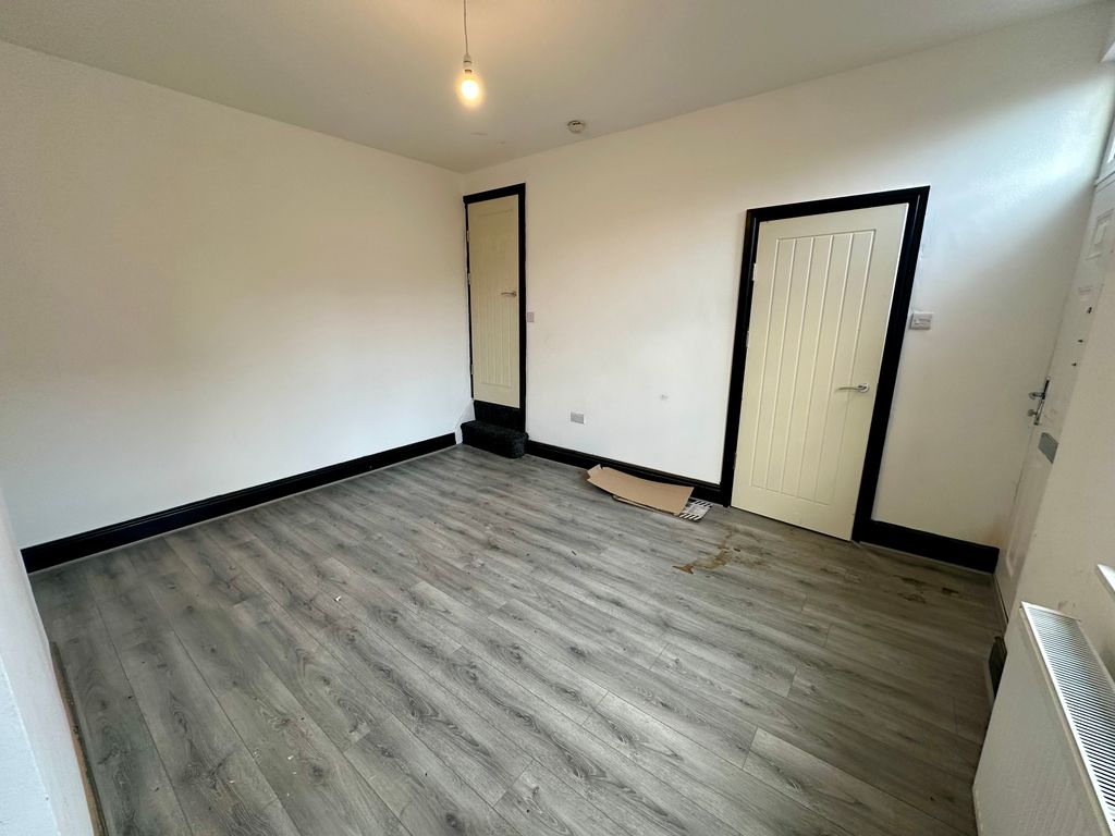 Property photo 3 of 12 Image