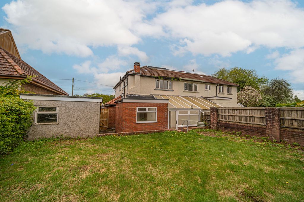 Property photo 2 of 31