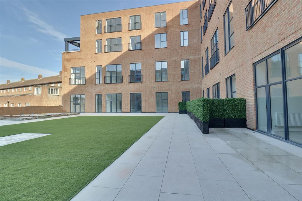 Property photo 2 of 25 B178A7B1-F0D5-44C6-B957-55Fa154D7C91_1_201_A.Jpeg