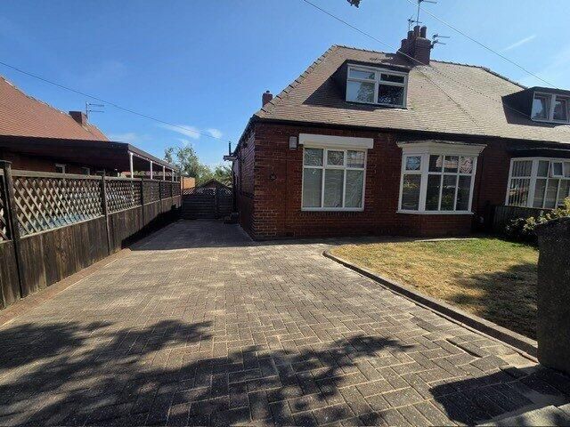 Property photo 1 of 13 Driveway