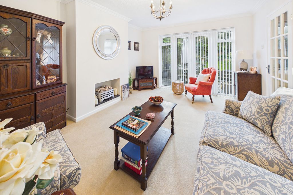 Property photo 2 of 20