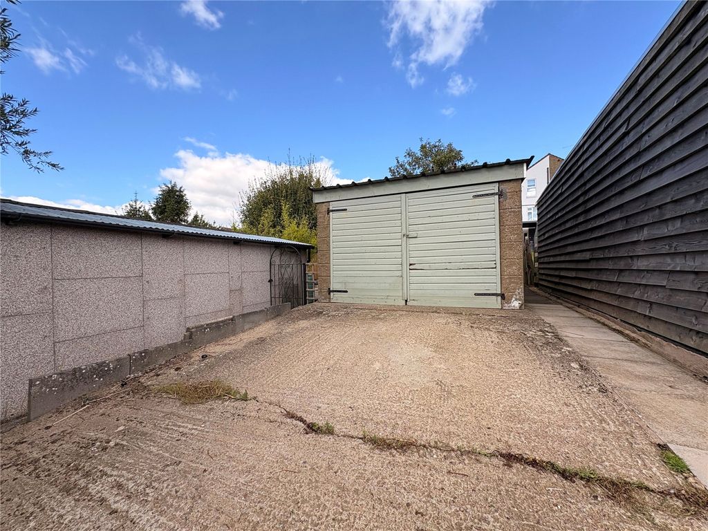 Property photo 3 of 25 Picture No. 16