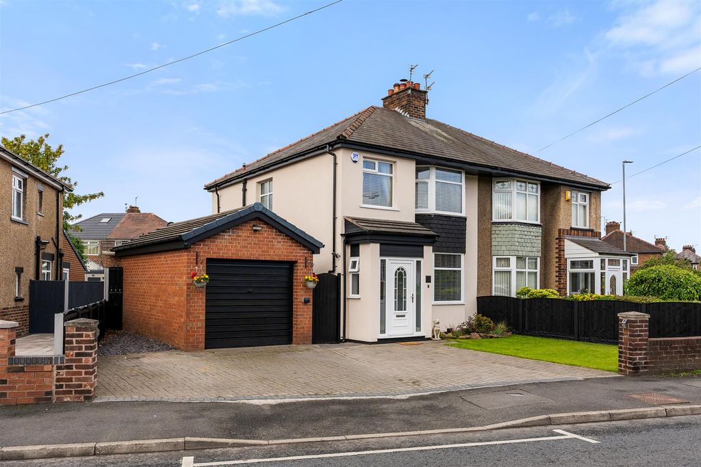 Property photo 1 of 60 92 Old Lane-18.Jpg