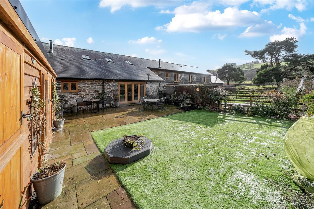 Property photo 2 of 25 1415850-2-6993265E50c93.Jpg