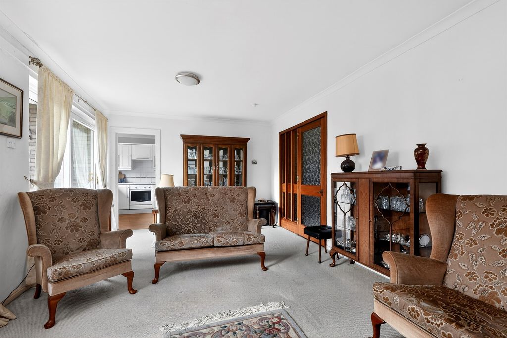 Property photo 2 of 15