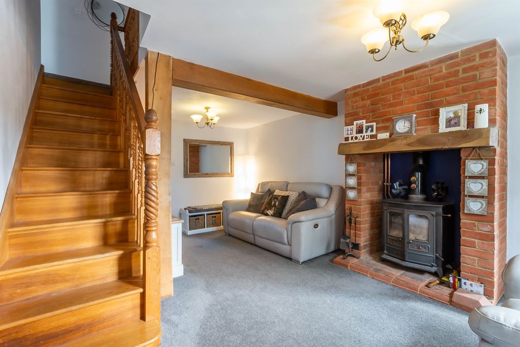 Property photo 2 of 21 Snug