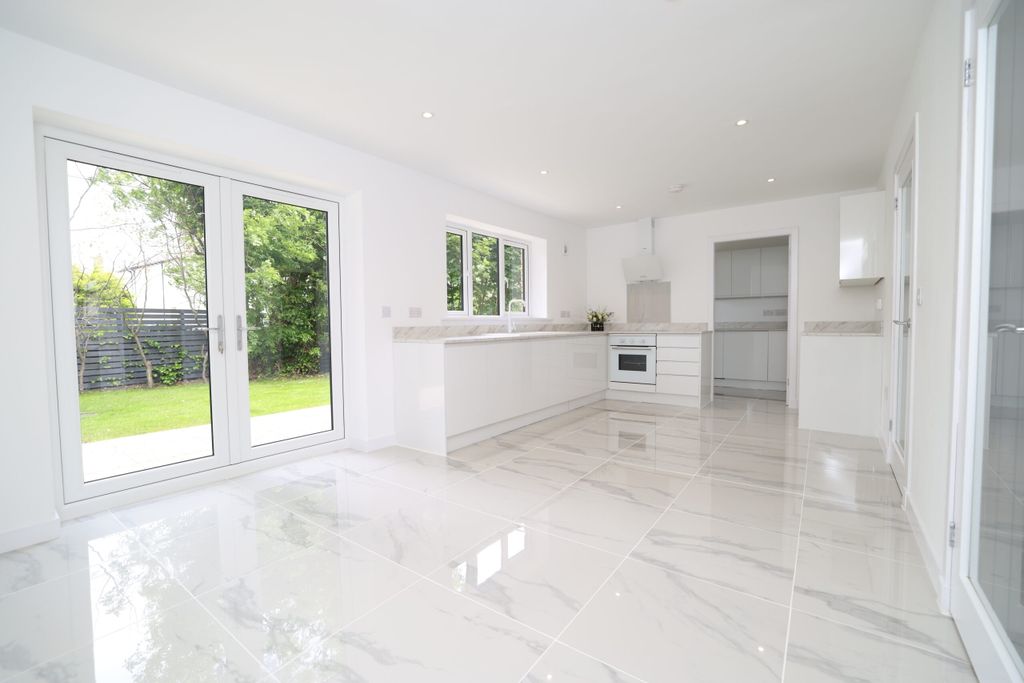 Additional image 4 of 4 bed detached house for saleNew Road, Ayr KA8