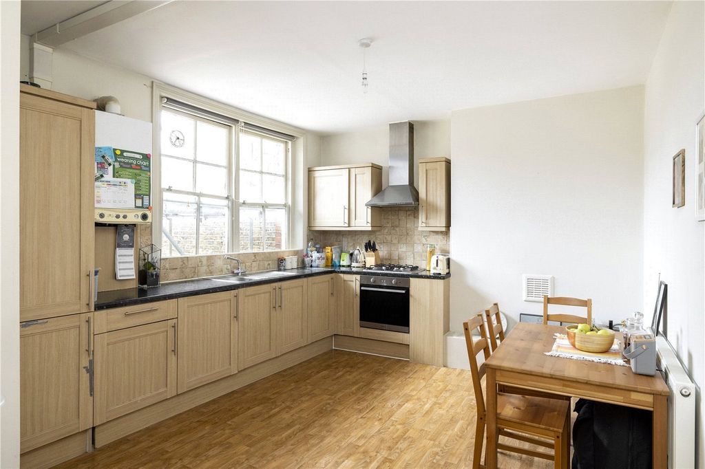Property photo 3 of 8 Eat-In Kitchen