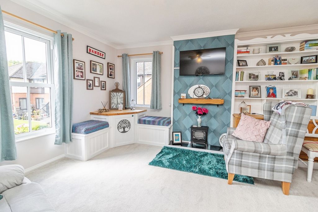 Property photo 2 of 18 Pbox-Img.Jpg