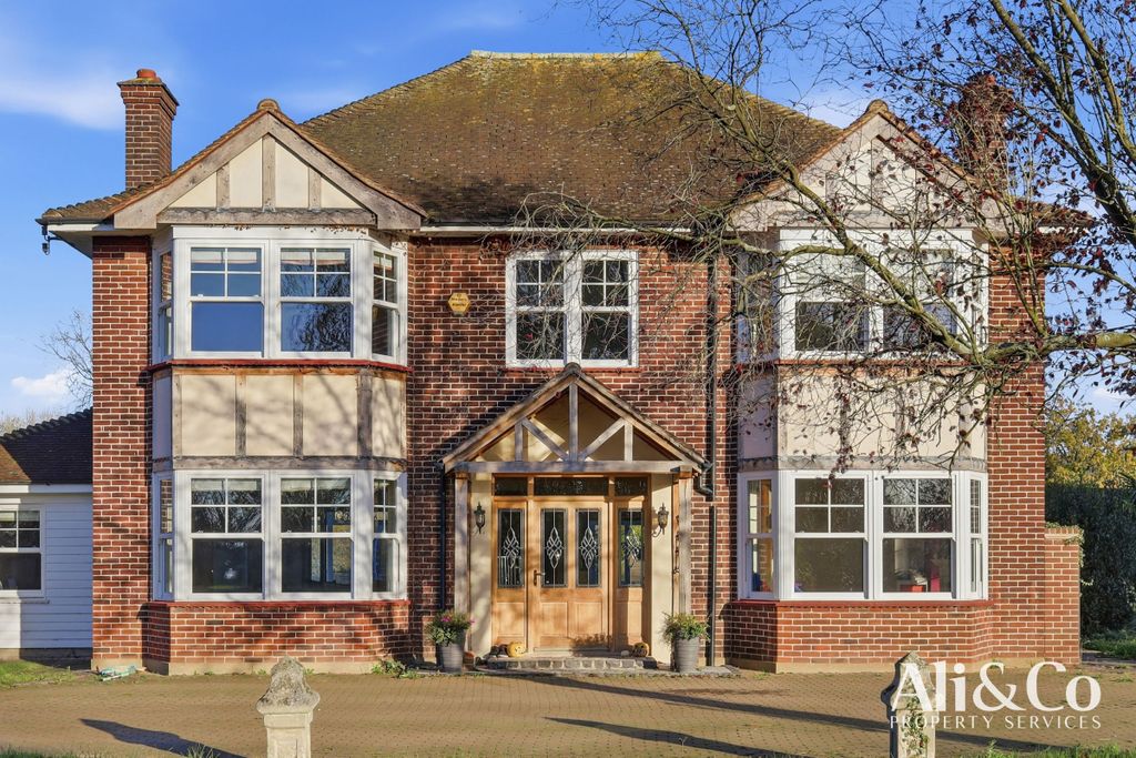 Property photo 2 of 46