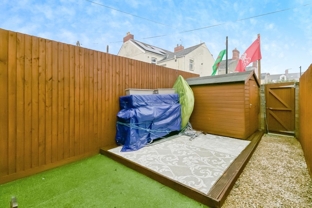 Property photo 2 of 20