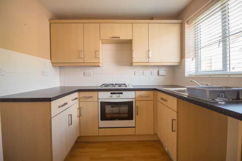 Property photo 2 of 10 Kitchen