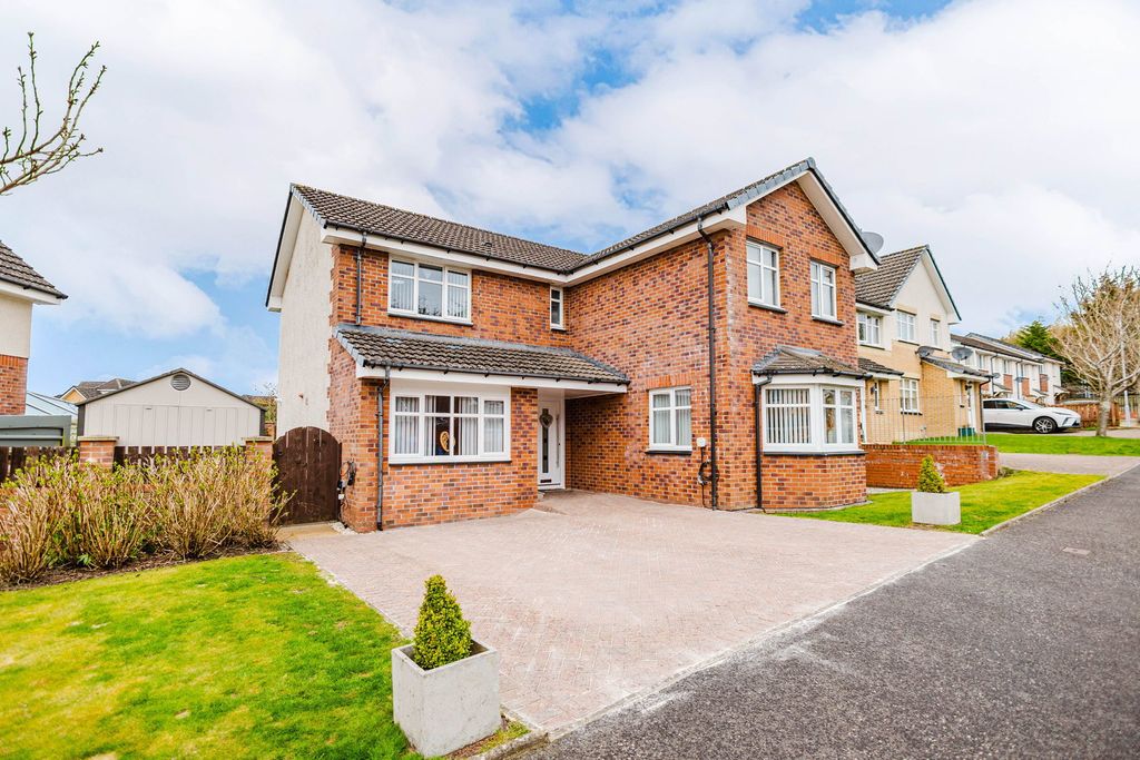 Property photo 1 of 62