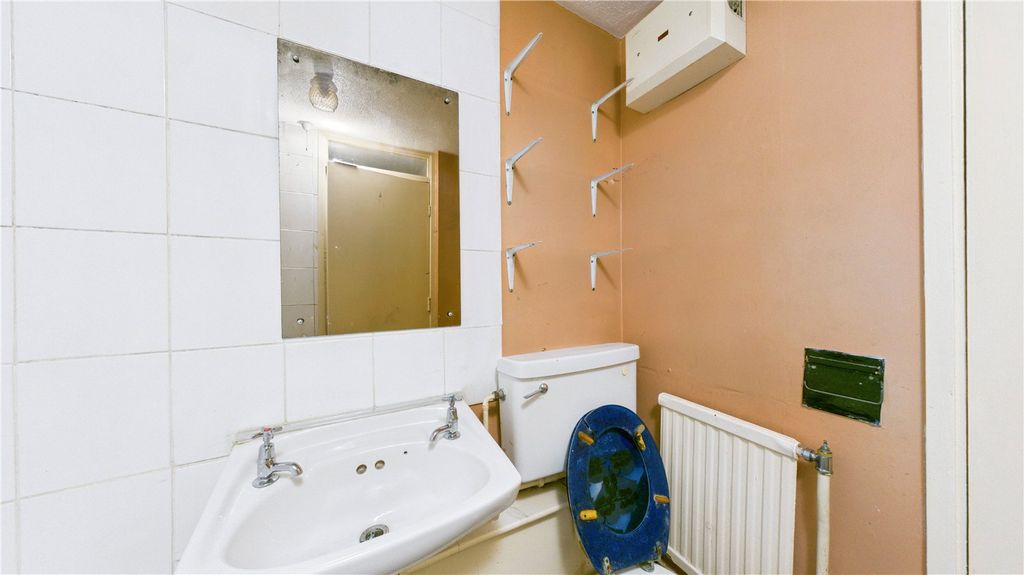 Property photo 2 of 41 Picture No. 01