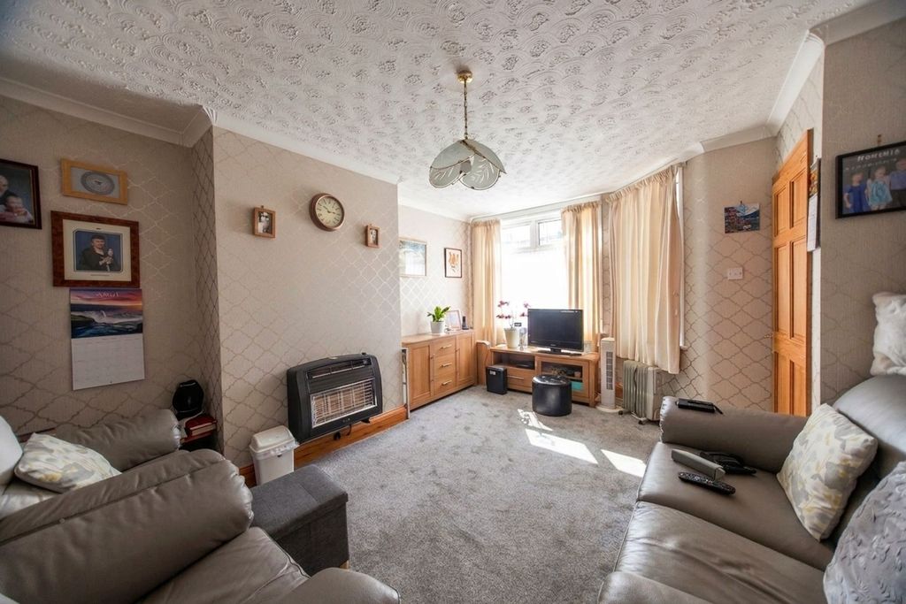 Property photo 3 of 15 Living Room