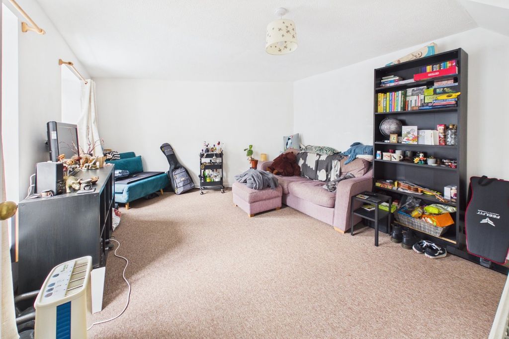 Property photo 3 of 8 Living Room