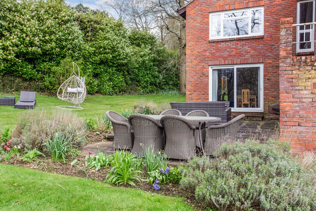 Property photo 3 of 13