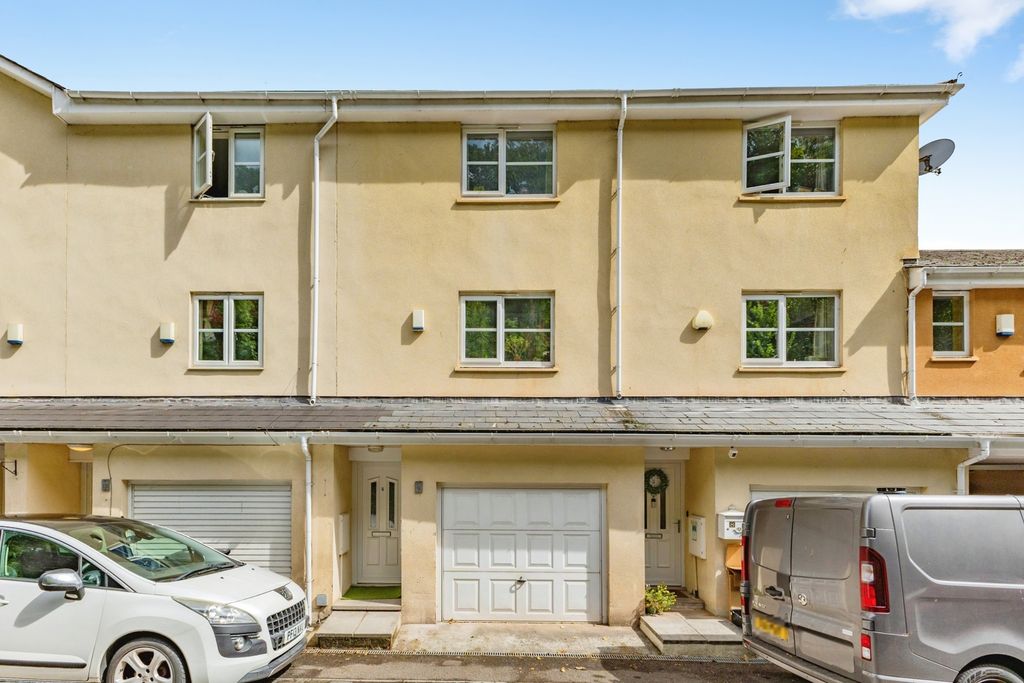 Property photo 1 of 24 Pbox-Img.Jpg