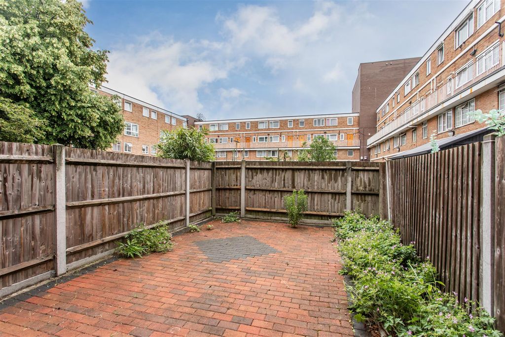 Property photo 2 of 11 Private Rear Garden