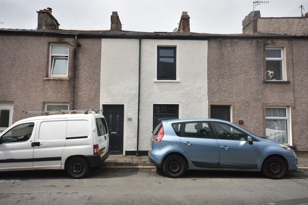 Property photo 1 of 17