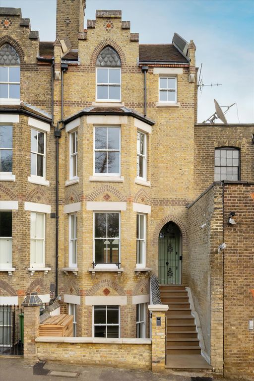 Property photo 2 of 25 Image