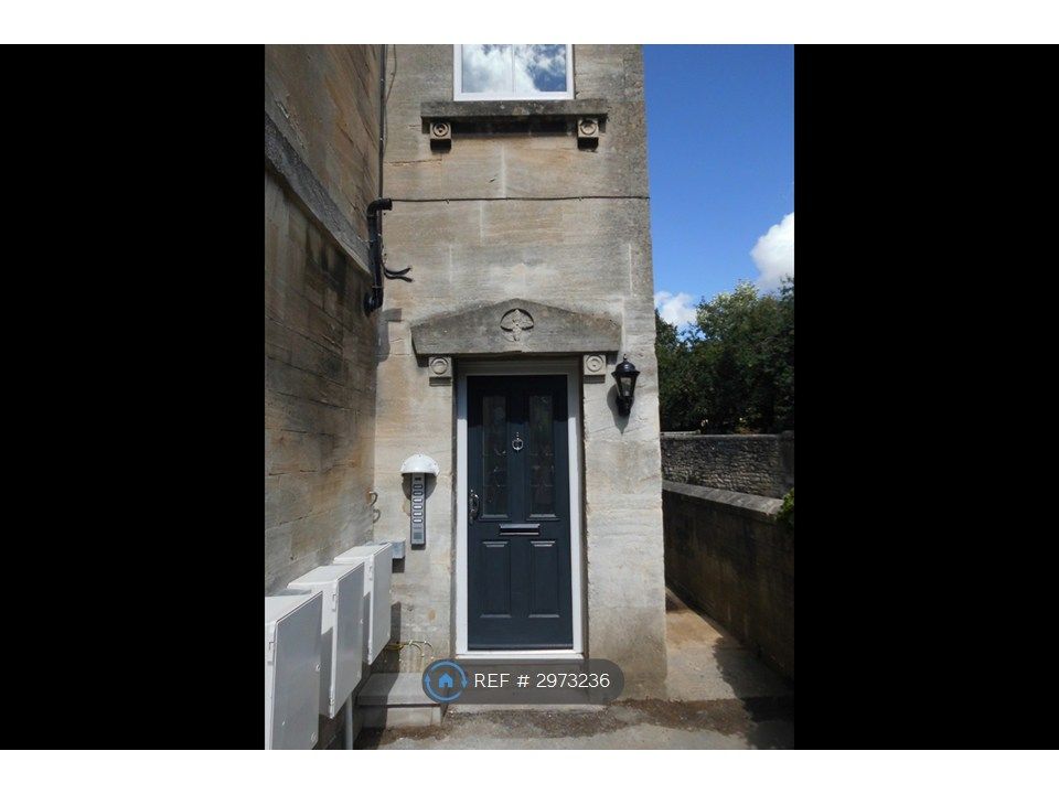 Property photo 3 of 10 Main Entrance