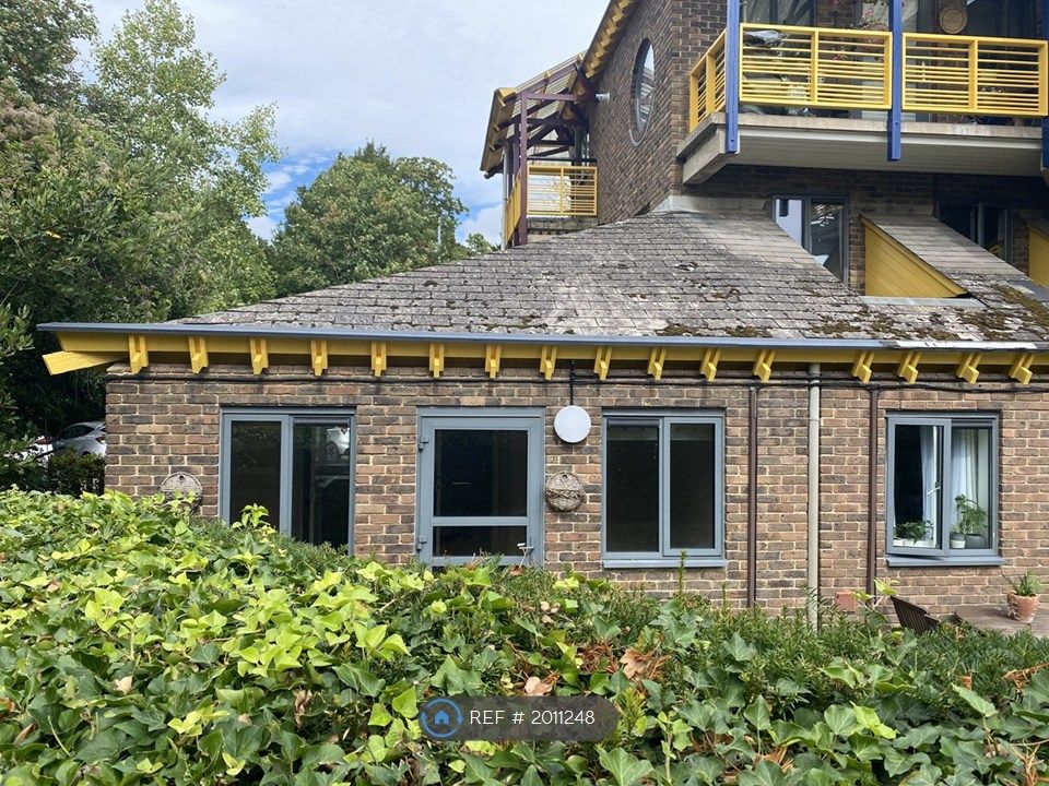 Property photo 2 of 8 Garden View Of Ground Floor Flat
