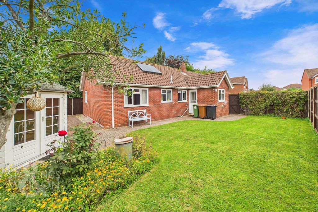 Property photo 2 of 19