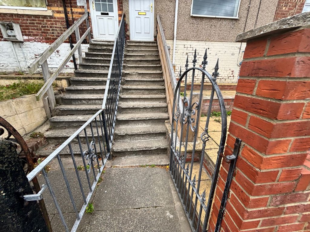 Property photo 2 of 11 Gallery