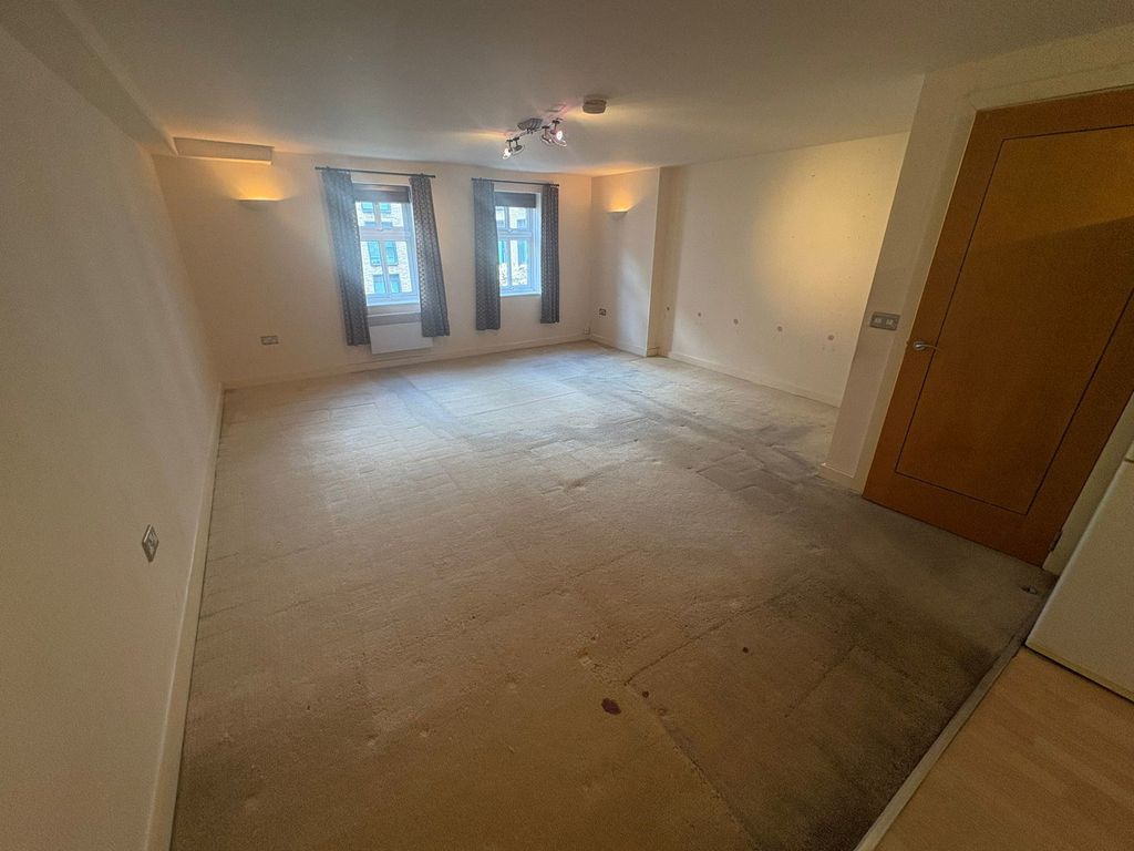 Property photo 3 of 8