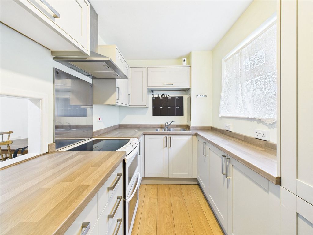 Property photo 1 of 11 Picture No. 12