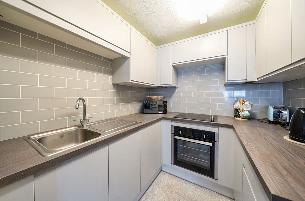 Property photo 2 of 13 1499540-15-6A71Dd...