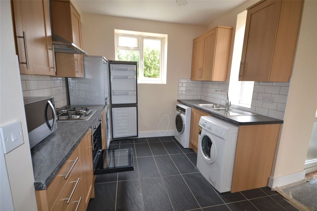 Property photo 3 of 12 Picture No. 05