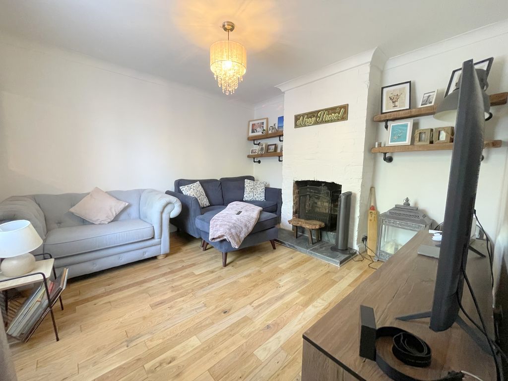Property photo 3 of 16 Station Road