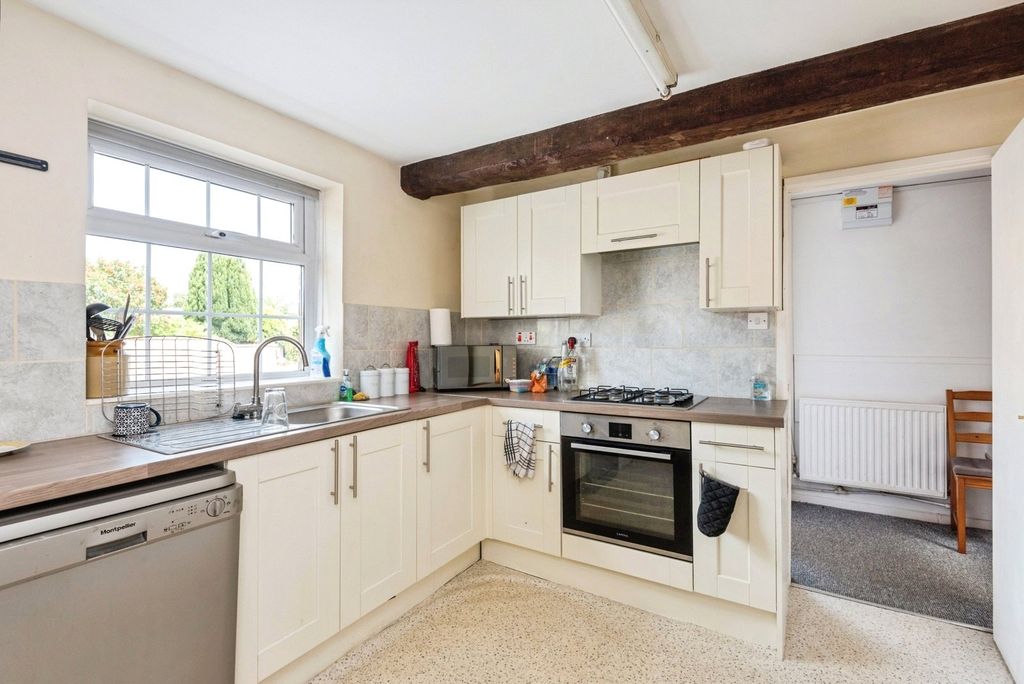 Property photo 2 of 17 Photo