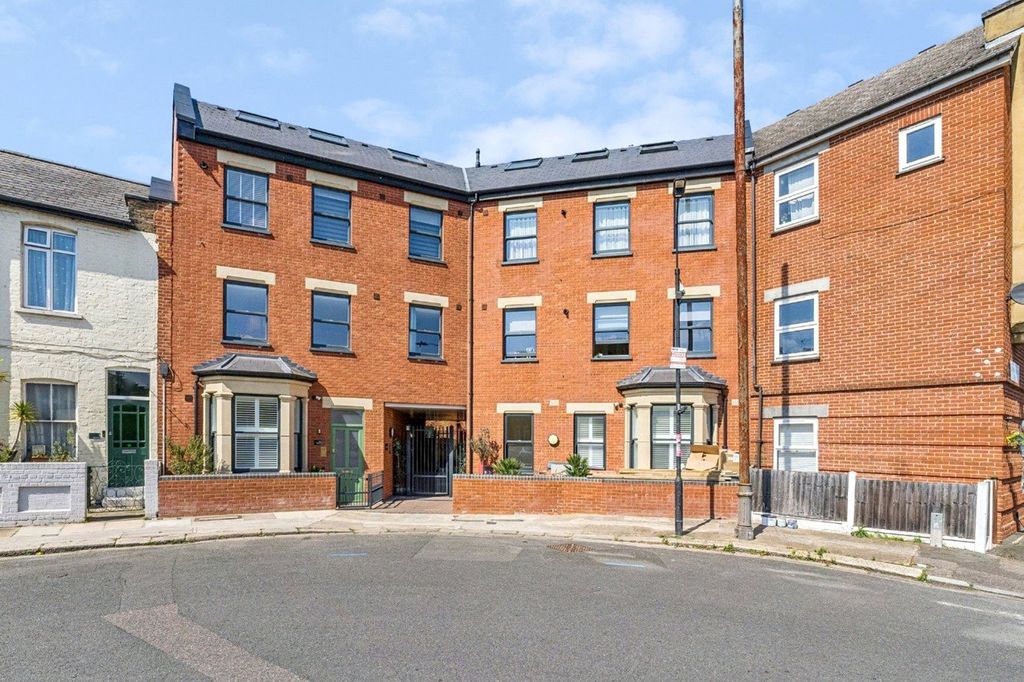 Property photo 1 of 18 Picture No. 21