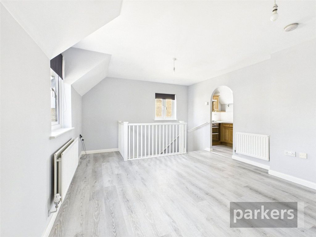 Property photo 2 of 19 Picture No. 36