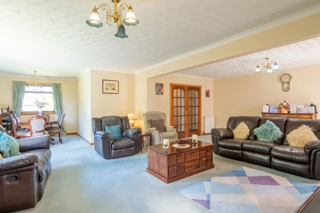Property photo 3 of 38