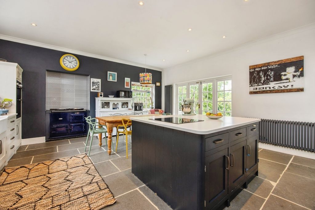 Property photo 2 of 24 Pbox-Img.Jpg