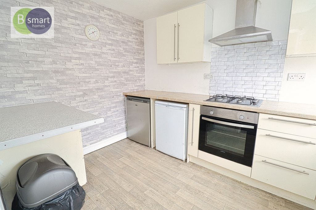 Property photo 2 of 11 Img_3745